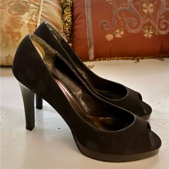 JOEY CHOCOLATE HEELS - Picture 4 of 7